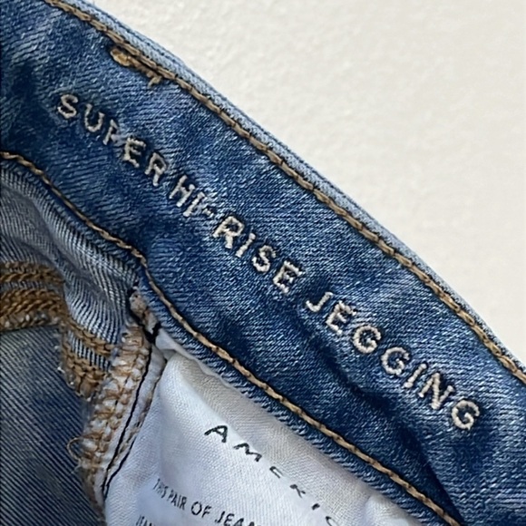 American Eagle Next Level Stretch Super Hi-Rise Jegging Size 2R - Picture 6 of 7